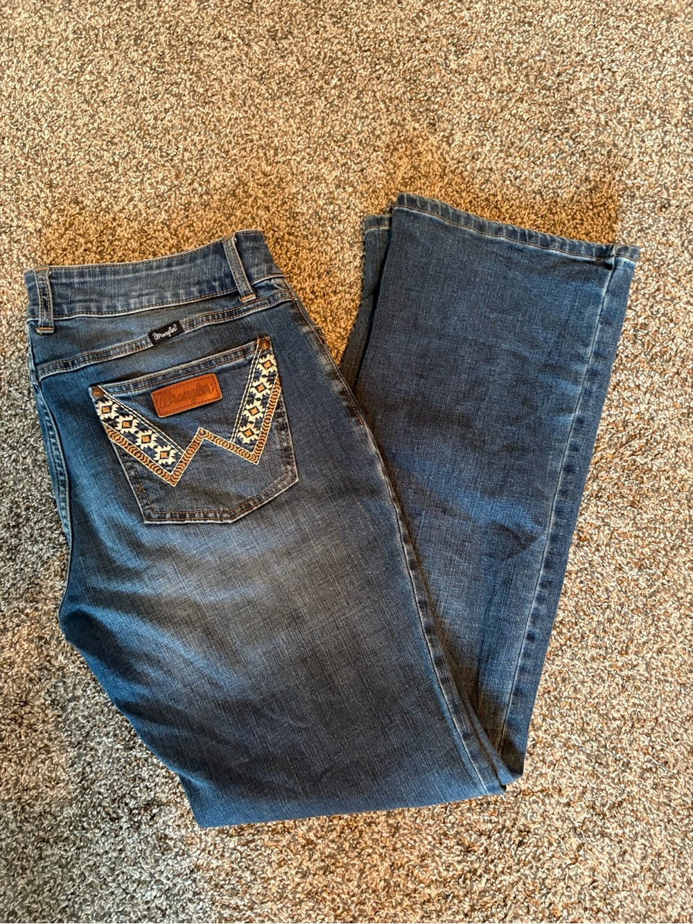 Wrangler Women’s Dark Blue Bootcut Jeans with Embroidered Pocket w/Aztec Design